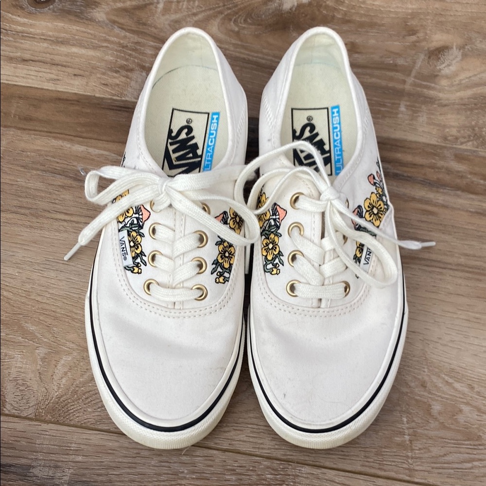 Vans White and Yellow Sneakers Classic Canvas Design